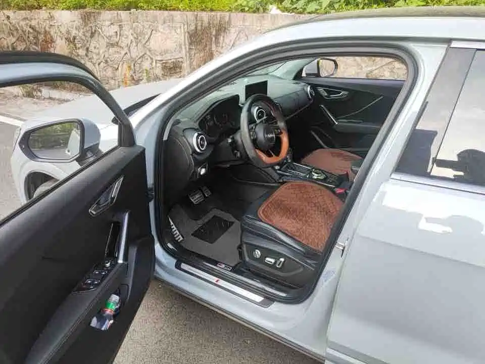 Audi Q2L 2022