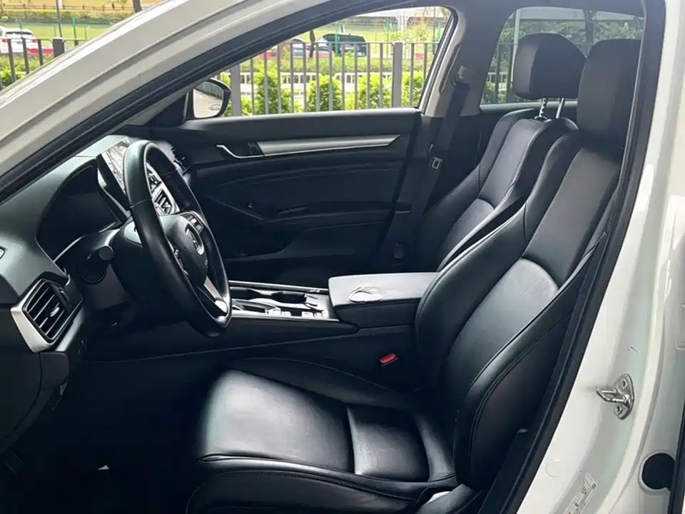 Honda Accord 2020 — фото 14