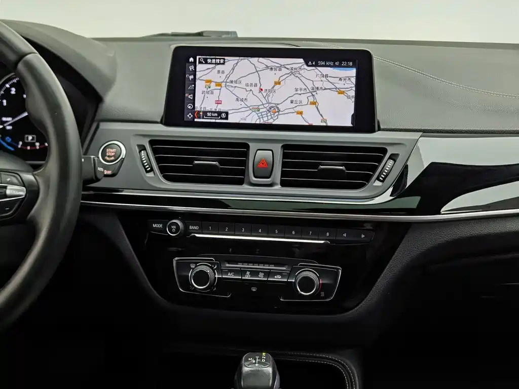 BMW 1 Series 2019 — фото 12