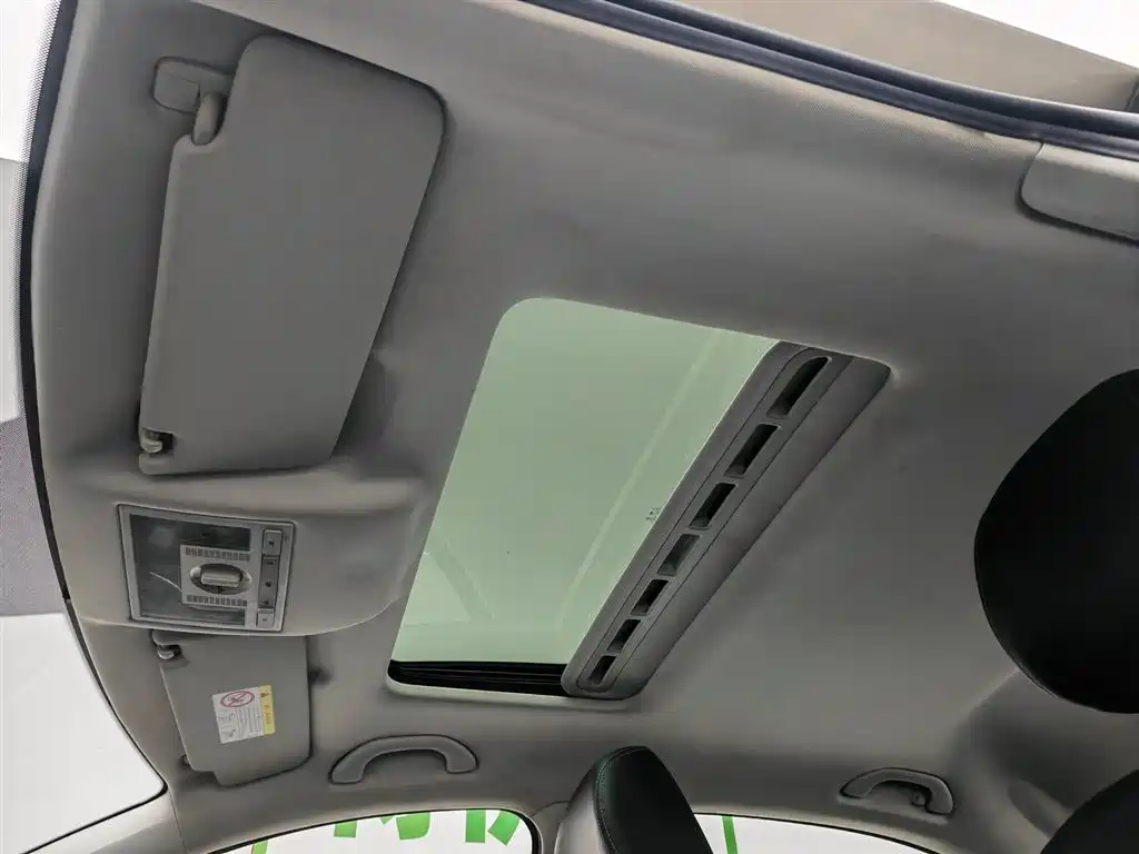 Skoda Rapid 2018 — фото 14