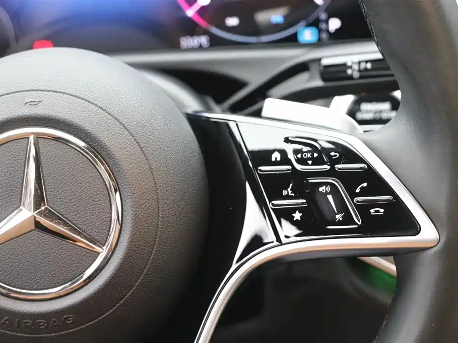 Mercedes-Benz E-Class 2024 — фото 17