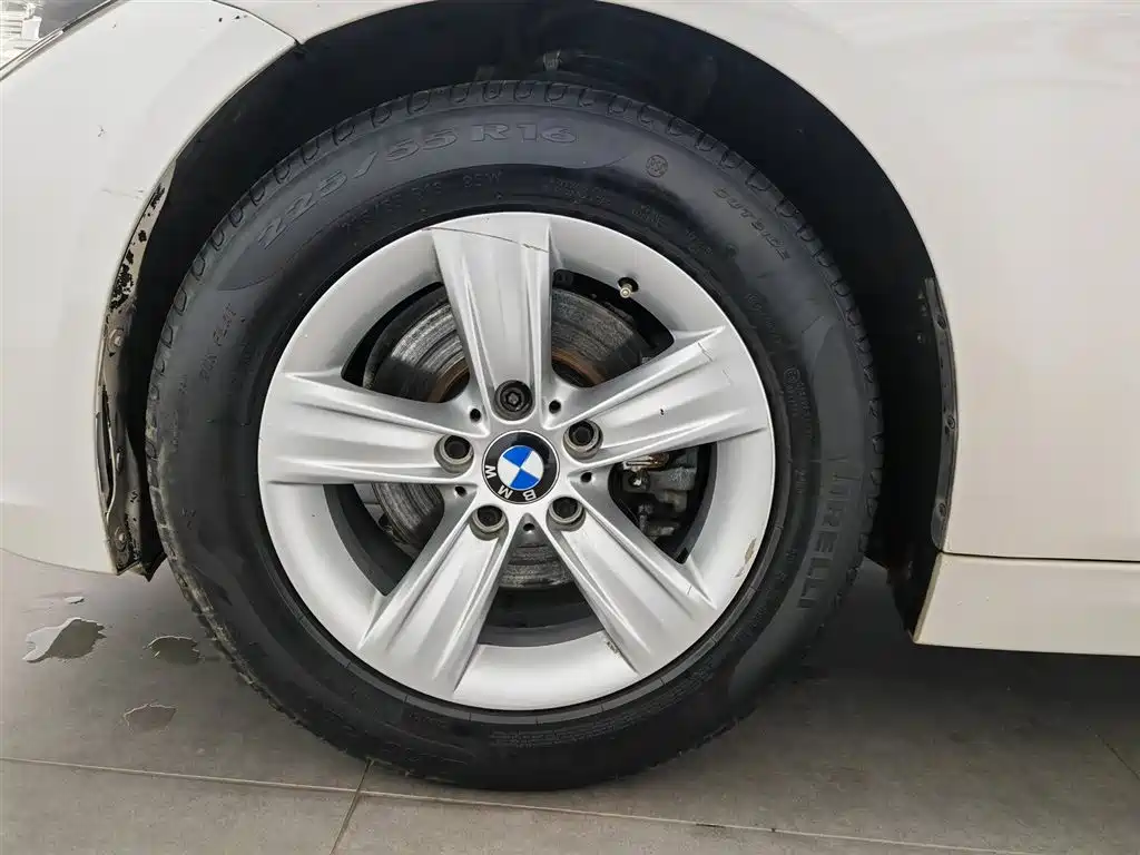 BMW 3 Series 2016 — фото 17