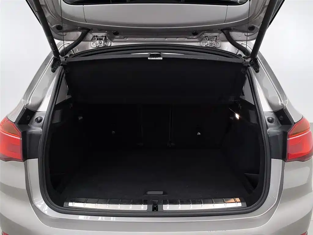 BMW X1 2018 — фото 16