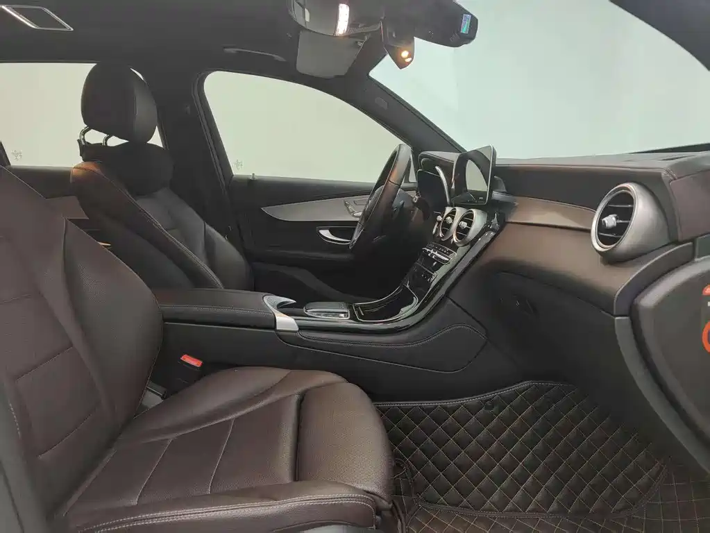Mercedes-Benz GLC 2020 — фото 20