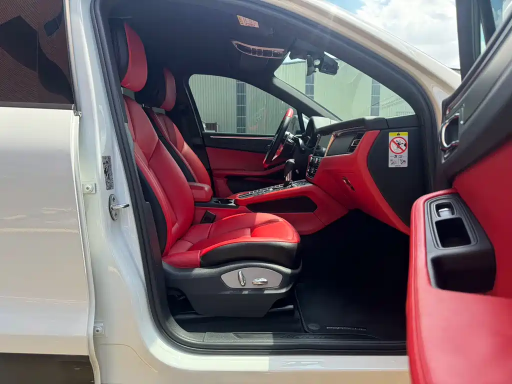 Porsche Macan 2020 — фото 26