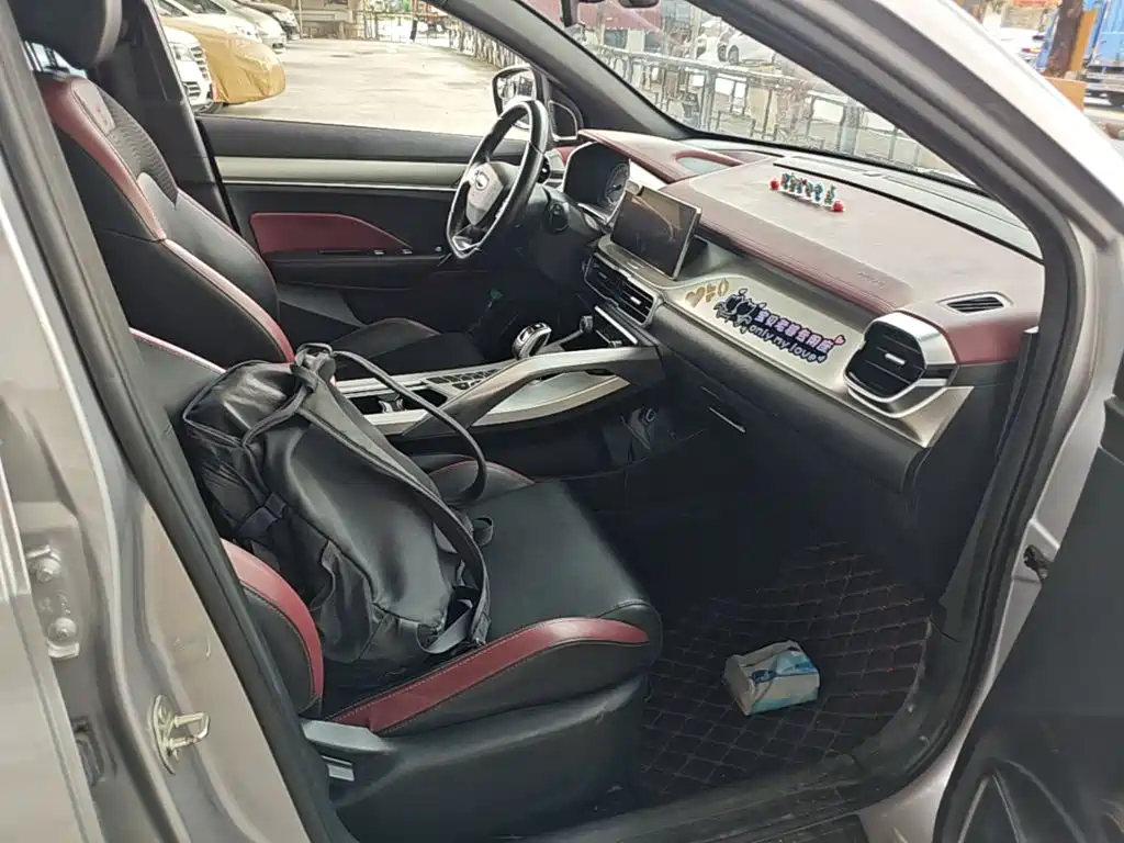 Geely Binyue 2021