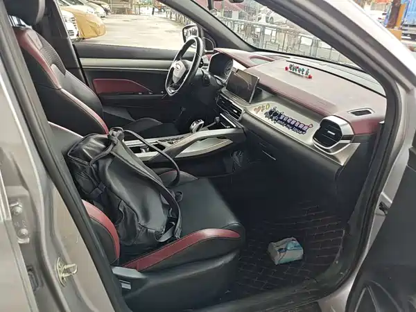 Geely Binyue 2021