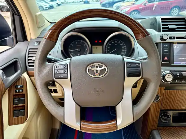 Toyota Prado 2015