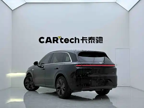 Li Auto L6 2025