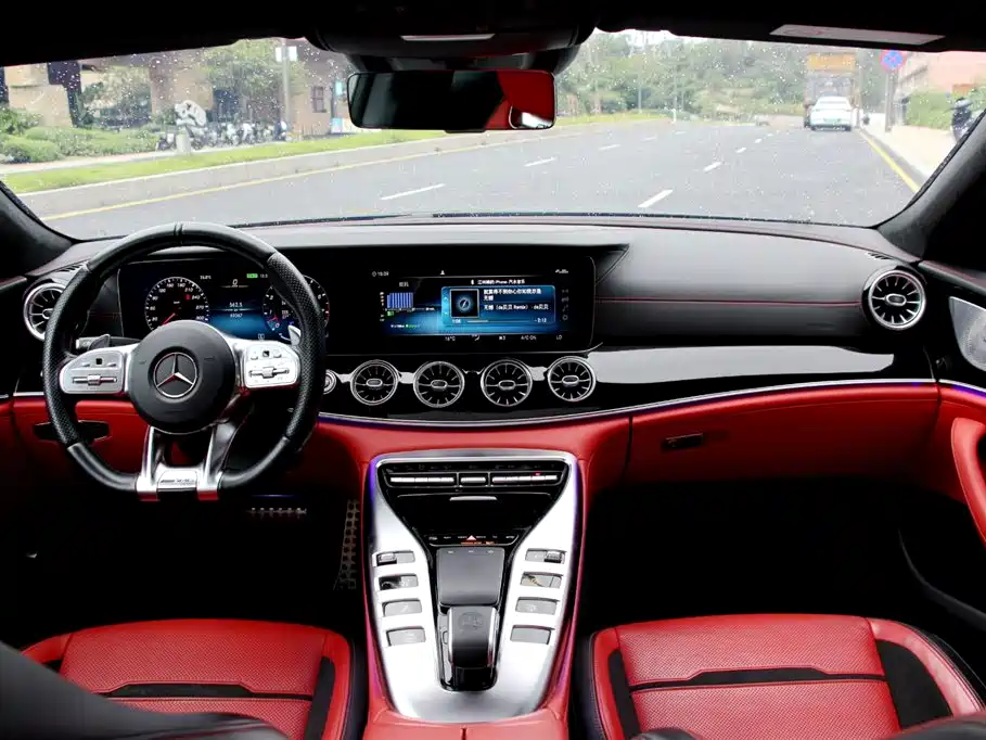 Mercedes-Benz AMG GT 2020 — фото 11