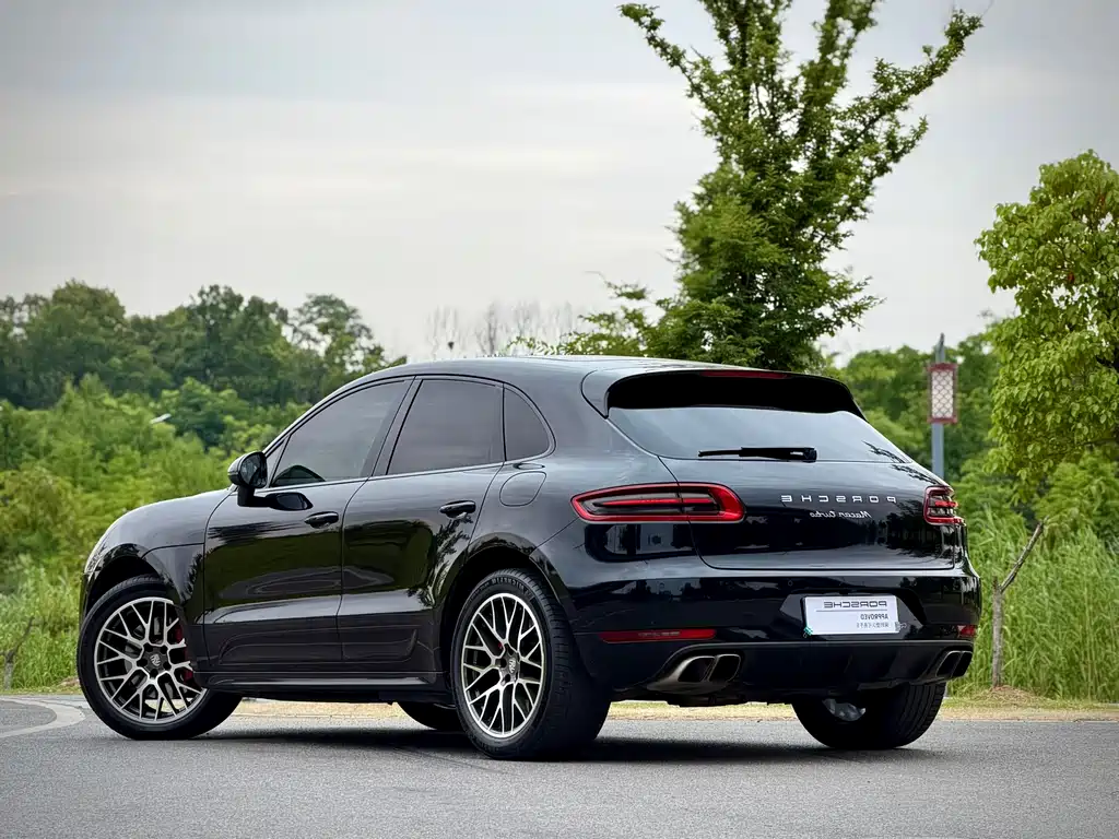 Porsche Macan 2018 — фото 19