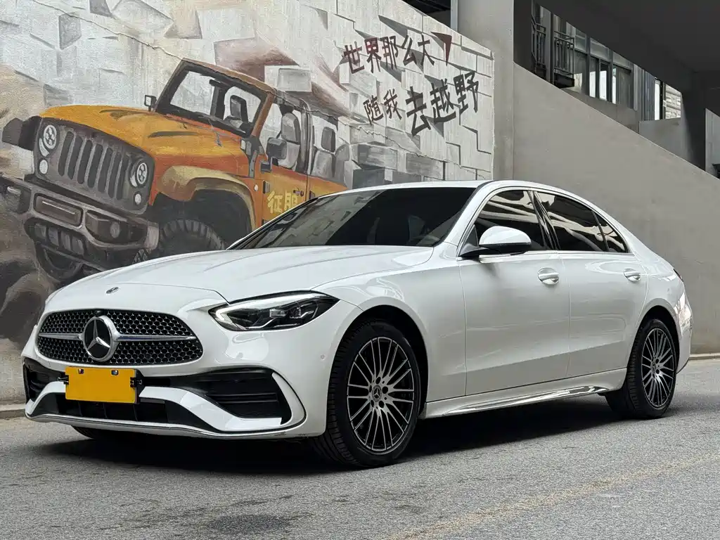 Mercedes-Benz C-Class 2023 — фото 1