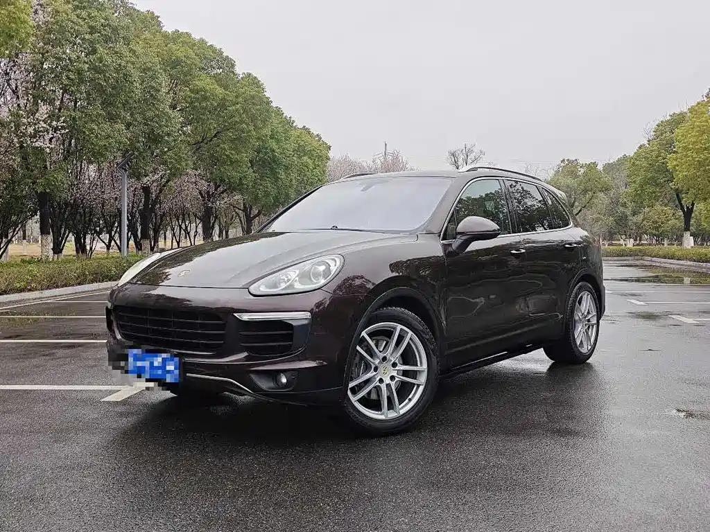 Porsche Cayenne 2015 — фото 1