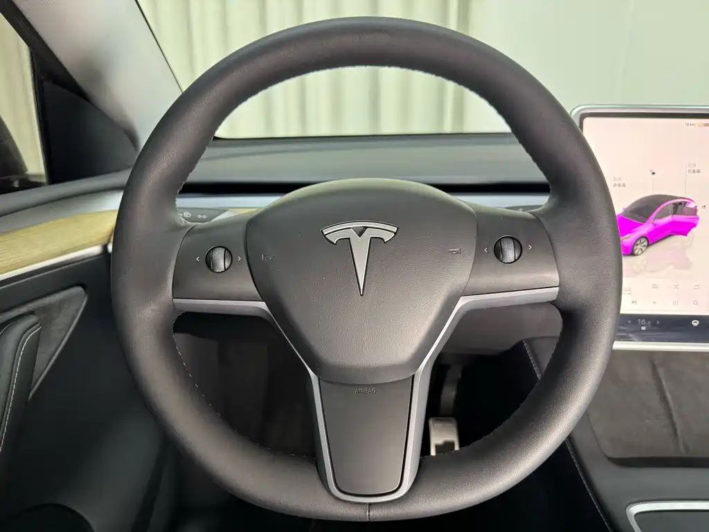 Tesla Model Y 2022 — фото 23