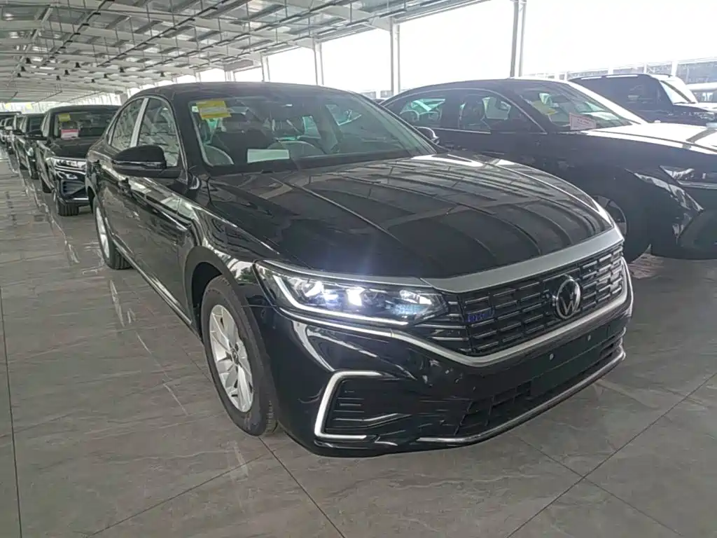 Volkswagen Passat PHEV 2026 — фото 4