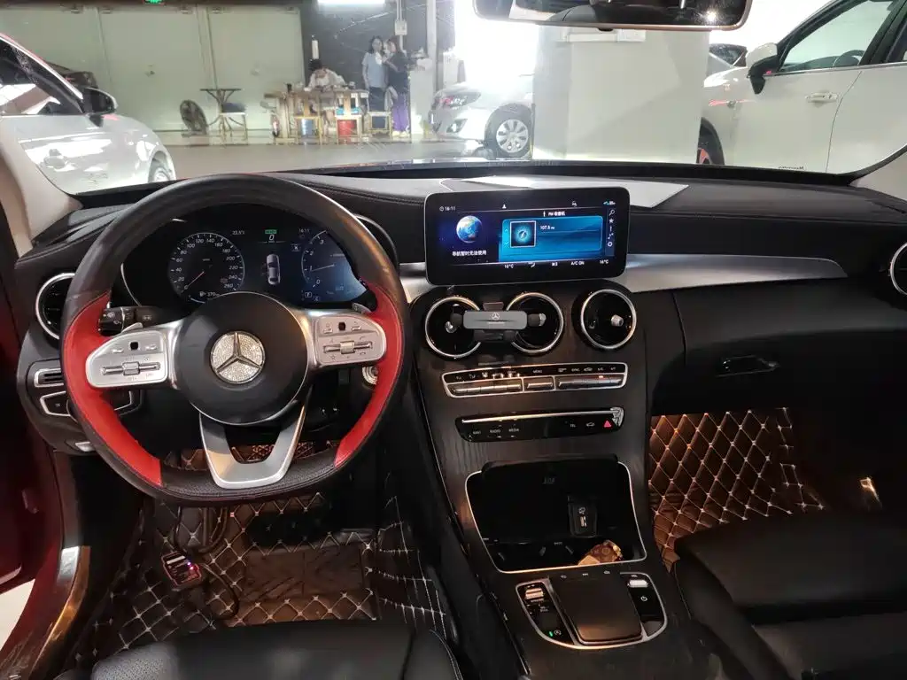 Mercedes-Benz C-Class 2020