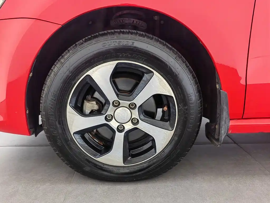 Volkswagen Polo 2015 — фото 17