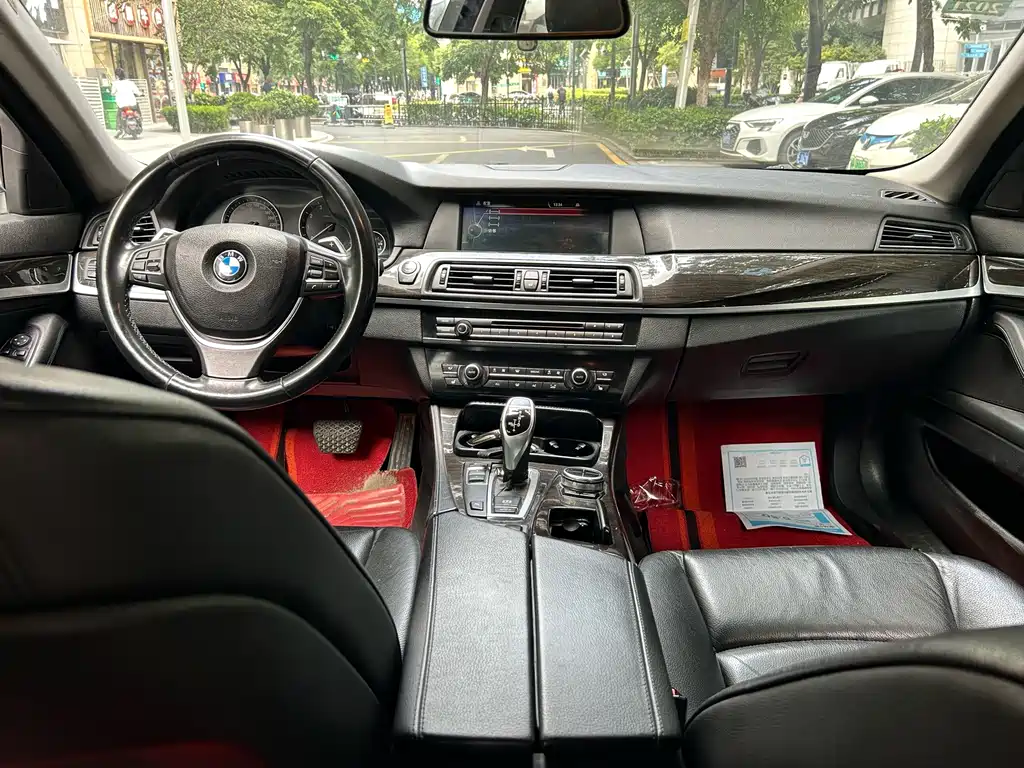 BMW 5 Series 2013 — фото 13