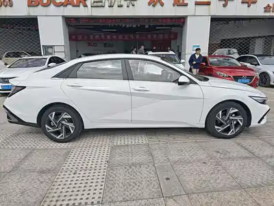 Hyundai Elantra 2023