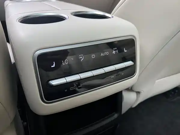 Li Auto L8 2023