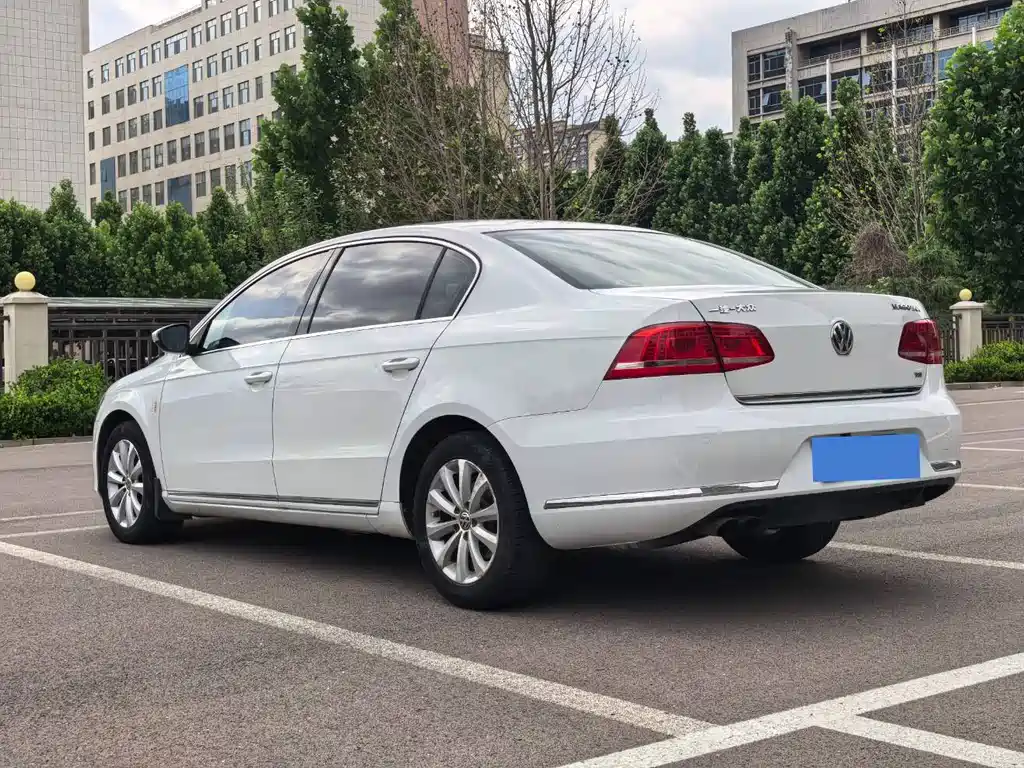 Volkswagen Magotan 2014