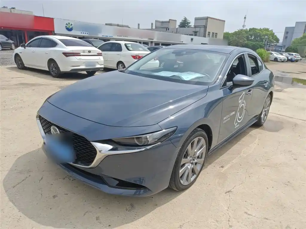 Mazda 3 Axela 2024