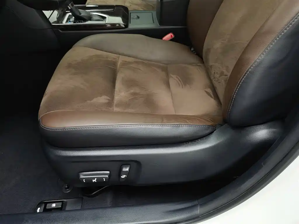 Toyota Camry 2016 — фото 20