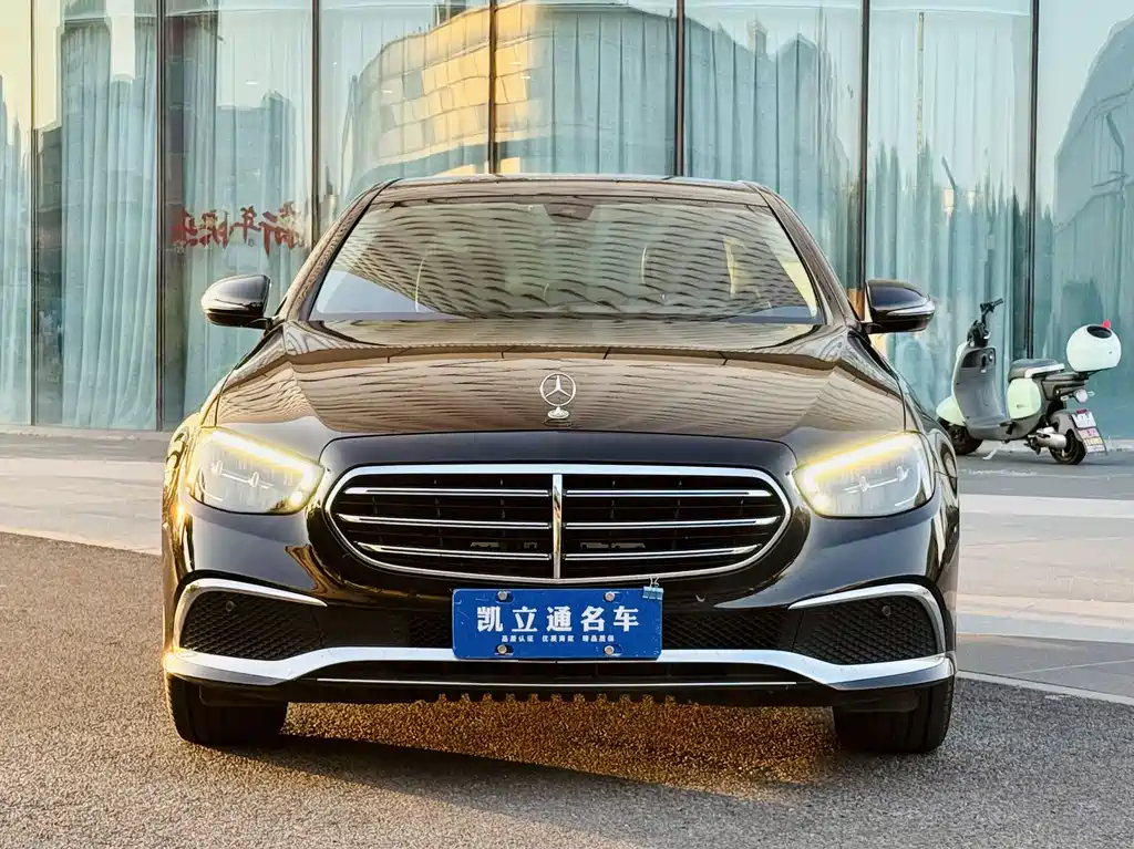 Mercedes-Benz E-Class 2022