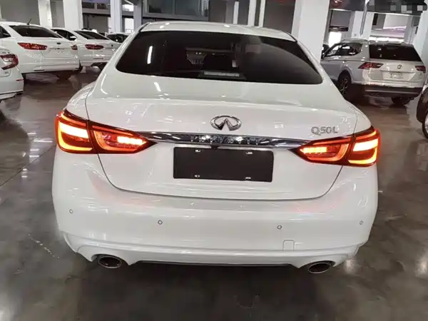 Infiniti Q50L 2021