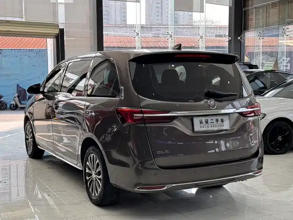 Buick GL8 2023