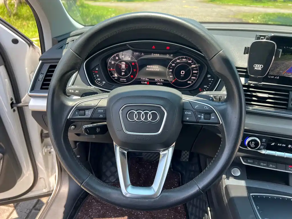 Audi Q5L 2019 — фото 10