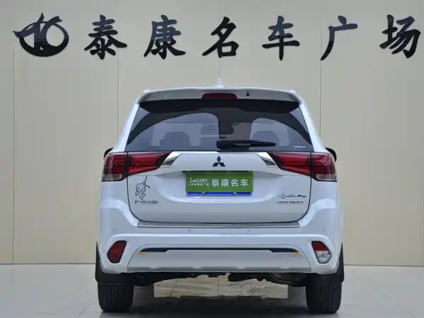 Mitsubishi Outlander 2021