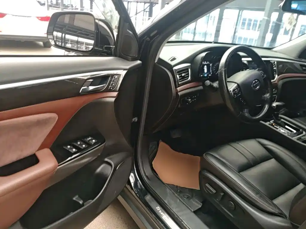 GAC Motor Trumpchi GS8 2019 — фото 16