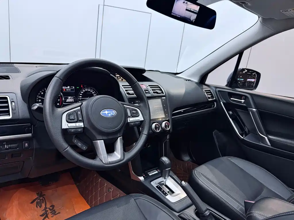 Subaru Forester 2018 — фото 8