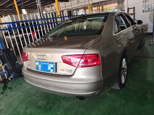 Audi A8 2013