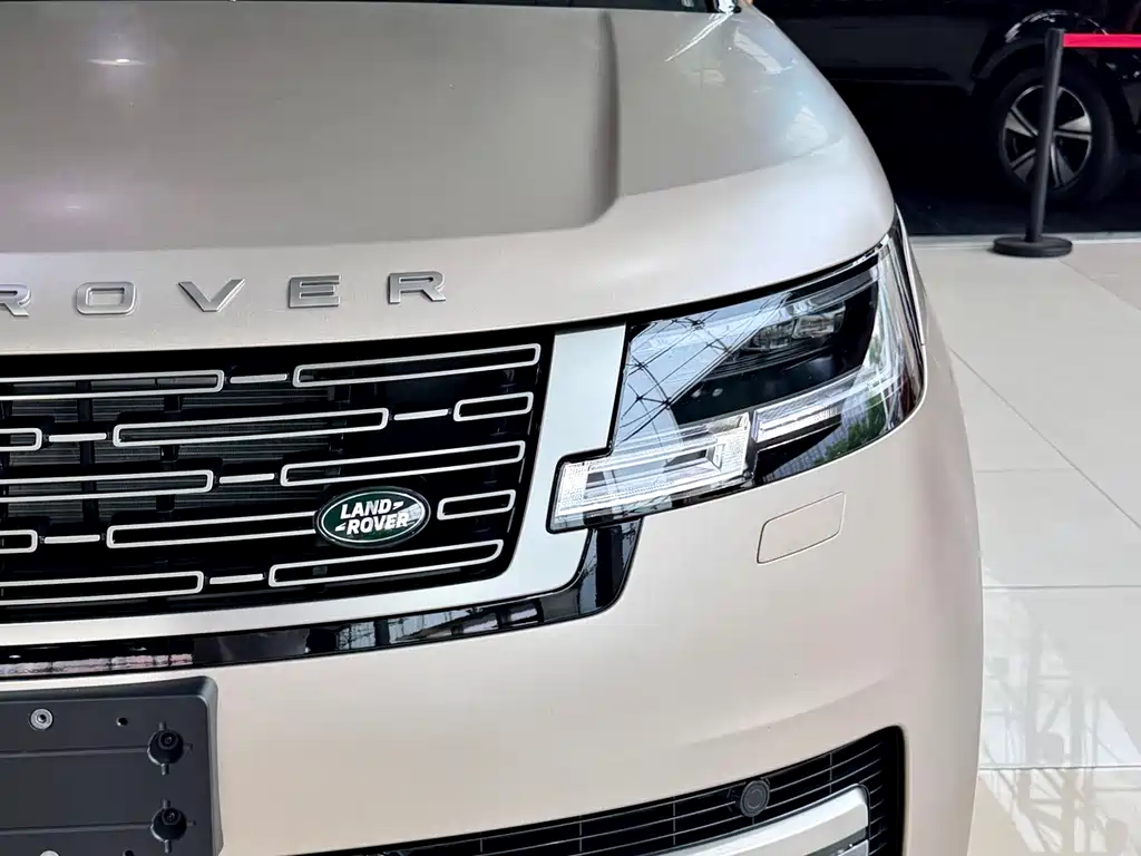 Land Rover Range Rover 2026 — фото 3
