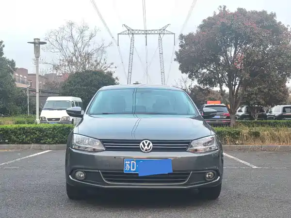 Volkswagen Sagitar 2014