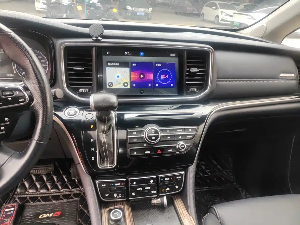 GAC Trumpchi M8 2019 — фото 13