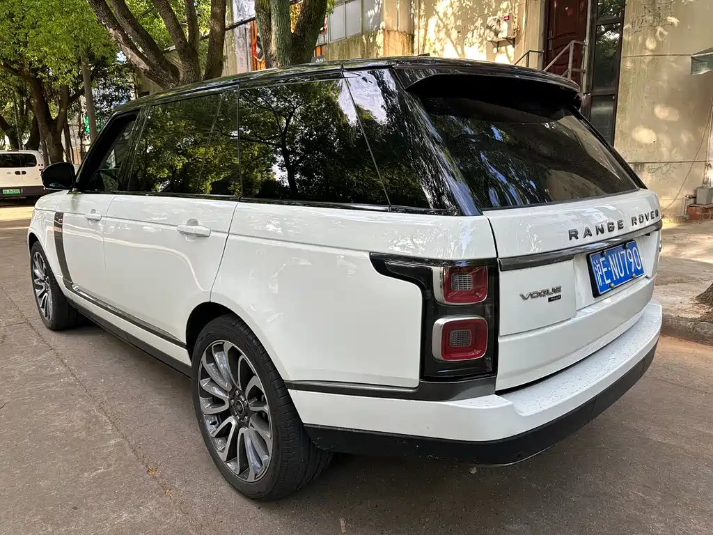 Land Rover Range Rover 2021 — фото 3