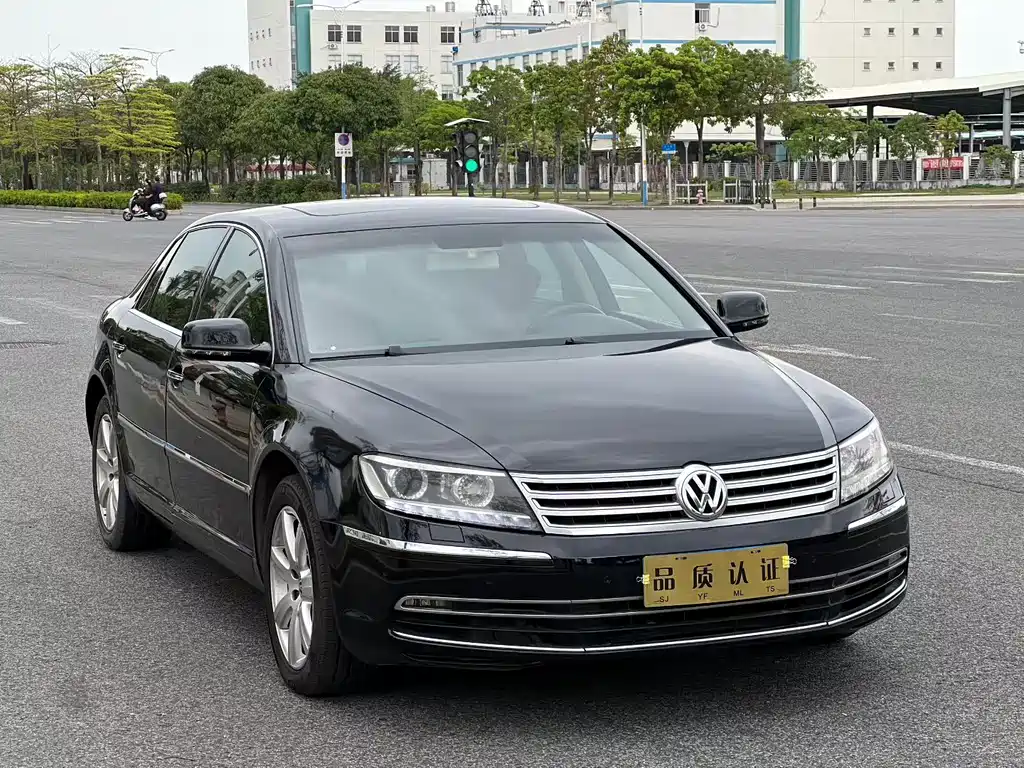 Volkswagen Phaeton 2016 — фото 3