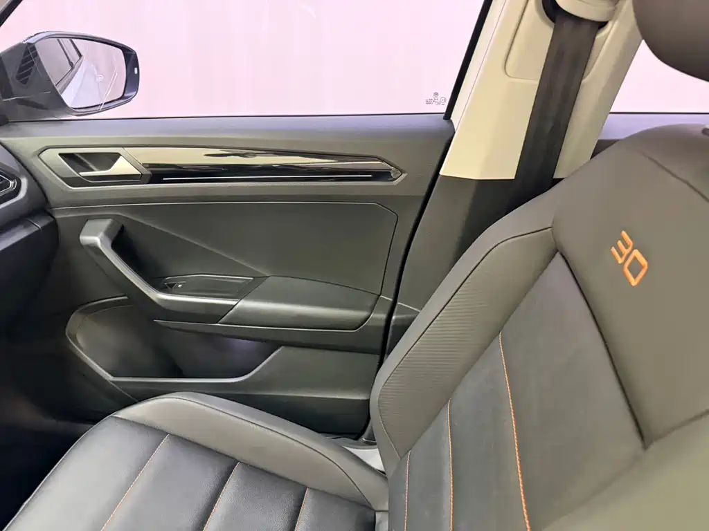 Volkswagen T-Roc 2022 — фото 18