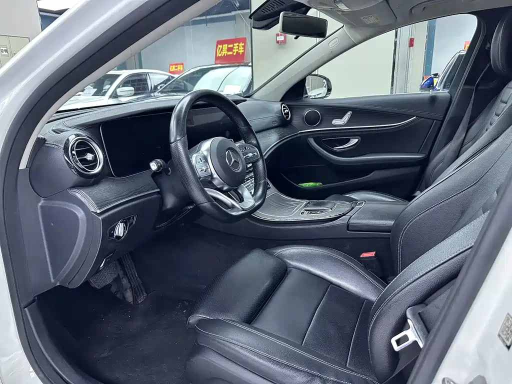 Mercedes-Benz E-Class 2019 — фото 6