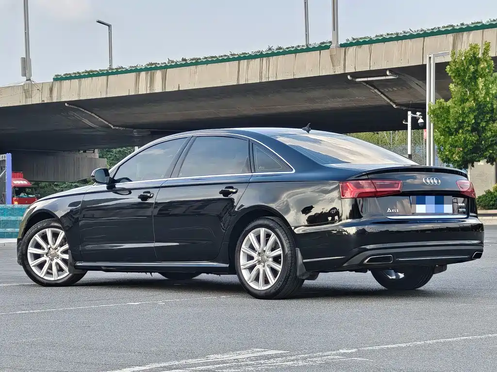 Audi A6L 2018 — фото 10