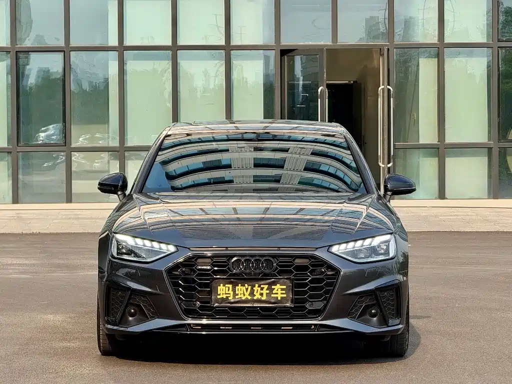 Audi A4L 2023 — фото 2