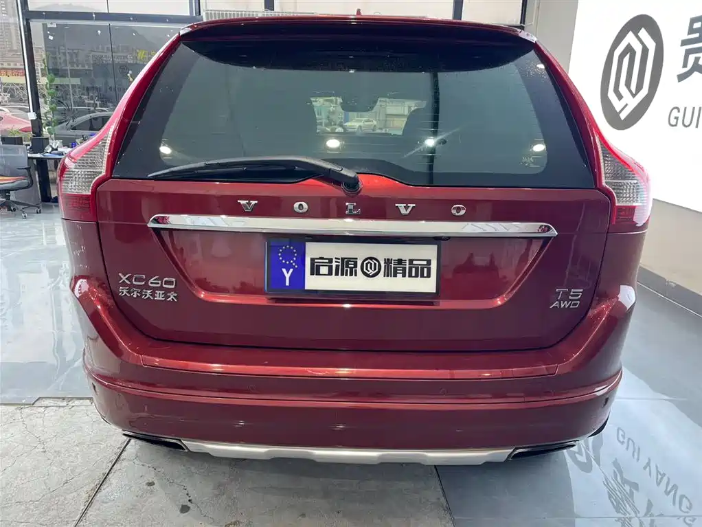 Volvo XC60 2015 — фото 21