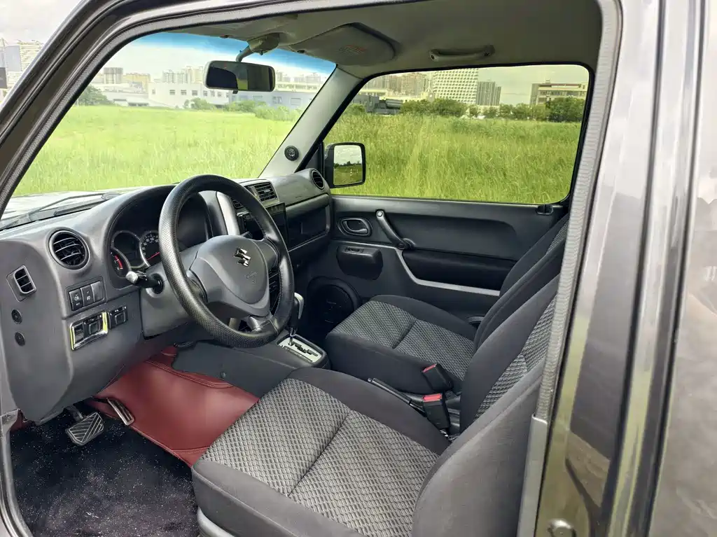 Suzuki Jimny 2016 — фото 14