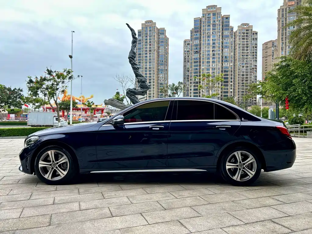 Mercedes-Benz C-Class 2020