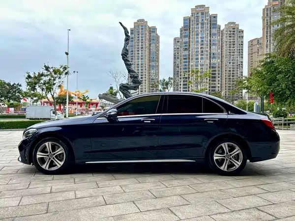 Mercedes-Benz C-Class 2020