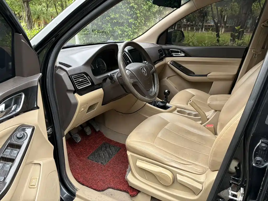 Baojun 730 2015