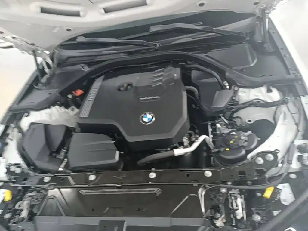 BMW 3 Series 2023 — фото 16